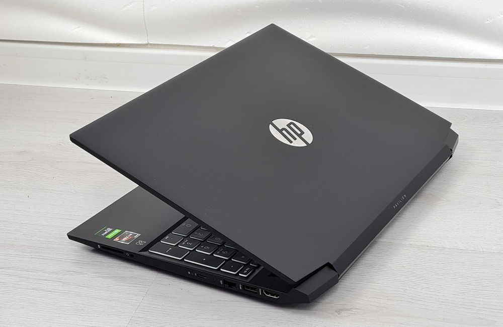 15.6 IPS FullHD /GTX 1650 /i5 /Ryzen 5 5600H /SSD /Bang & Olufsen