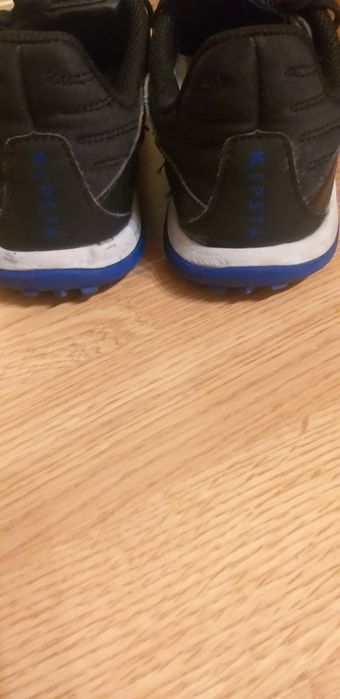Adidasi ptr fotbal din piele