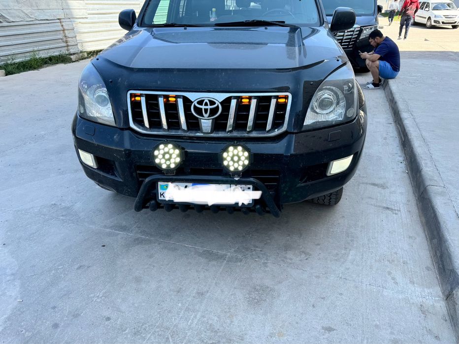 Продам кенгурятник и лэд.