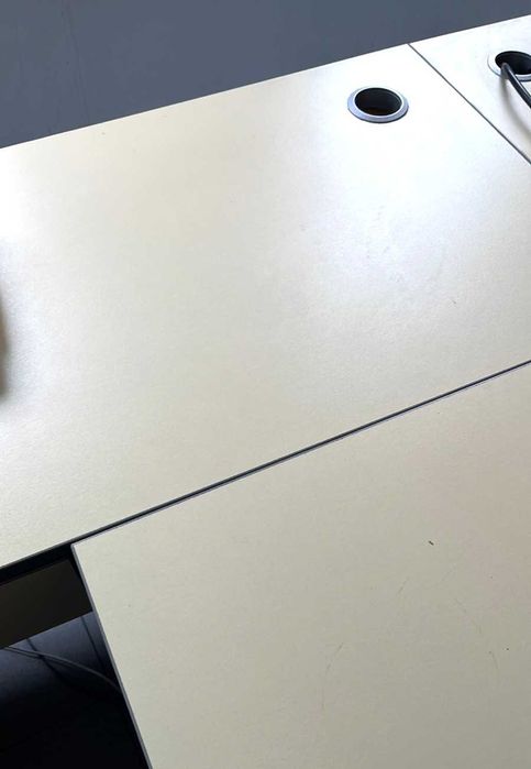 Две офис бюра ъглови, комплект + подарък