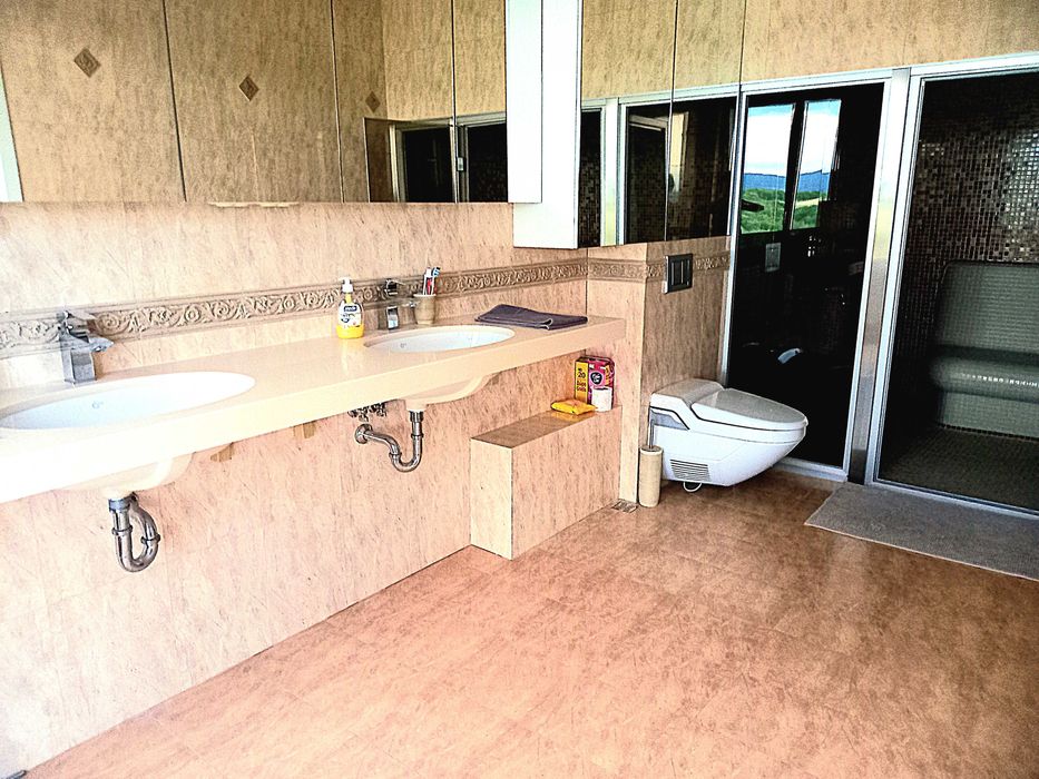 Продава се Къща в София, Център - 553 кв.м за 553 €/кв.м - Снимка #13