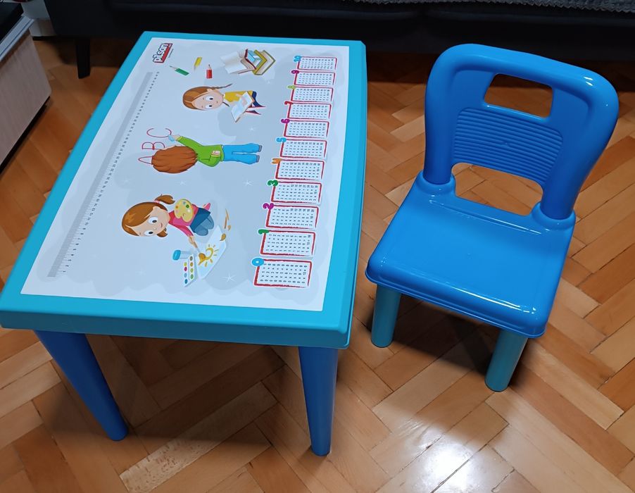 Детски комплект маса със столче