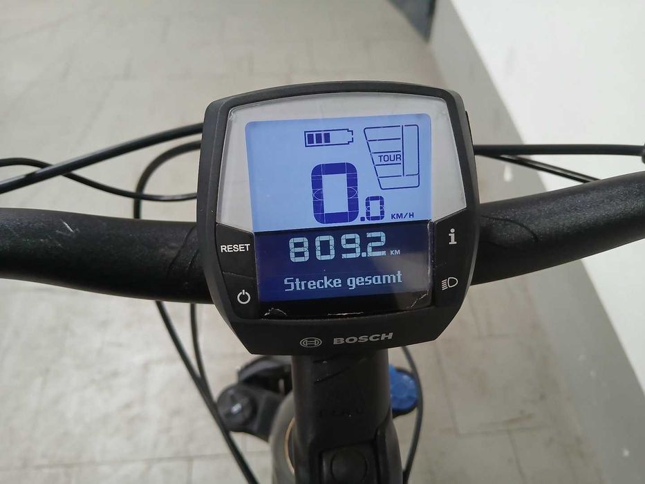 Vănd bicicletă electrică CUBE Kathmandu 625 Marime L 625wh aproape nou 810km