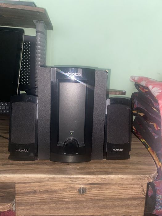 Microlab kompyuter kalonkasi sotiladi
