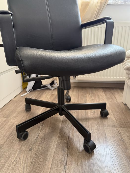 Scaun directorial rotativ IKEA