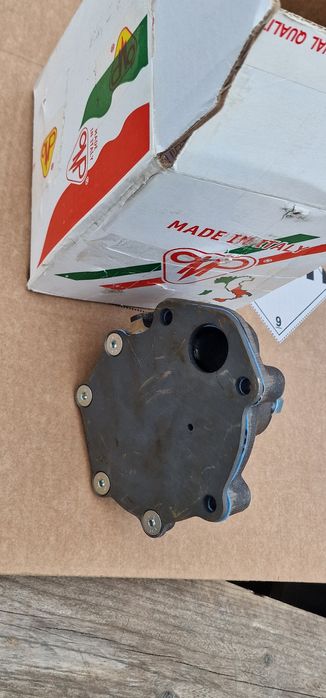 Pompa apa tractor fiat 615 fiat 513 fiat 650 fiat 750 fiat 615 fia 715