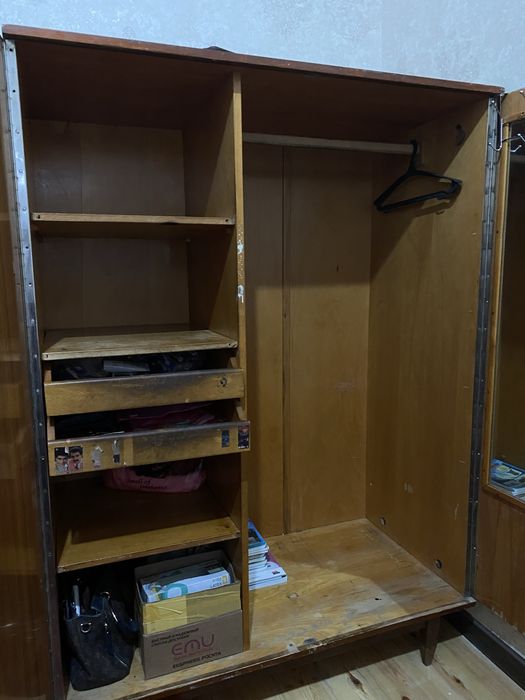 Шкаф сотилади полированный. Ургенчда