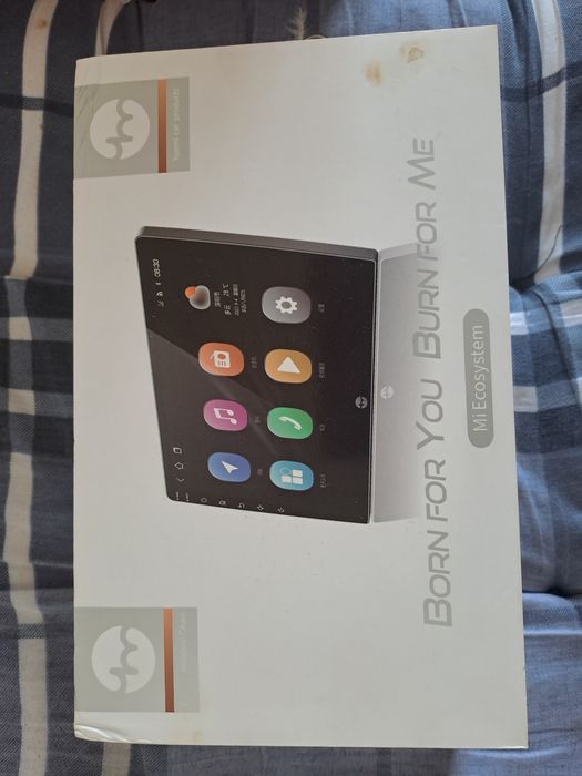 Монитор и видеорегистратор