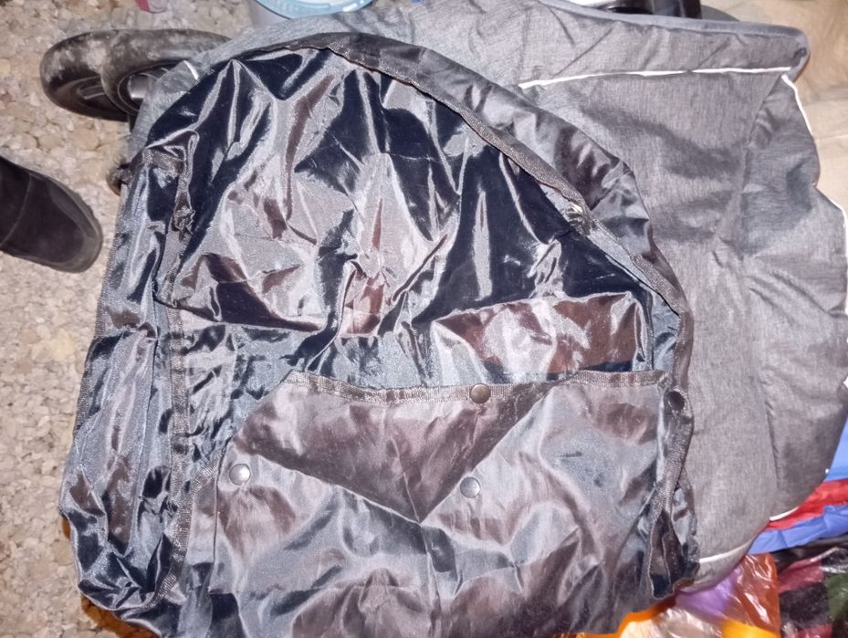 Отдам даром детскую коляску!