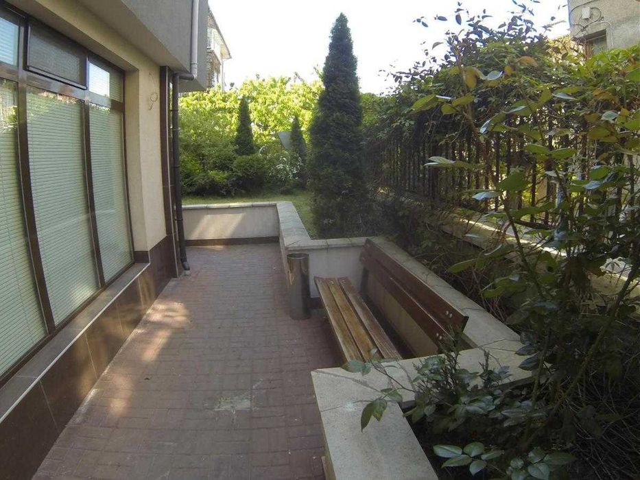 Дава се под наем Двустаен апартамент в Бургас, Център - 65 кв.м за 550 € - Снимка #6