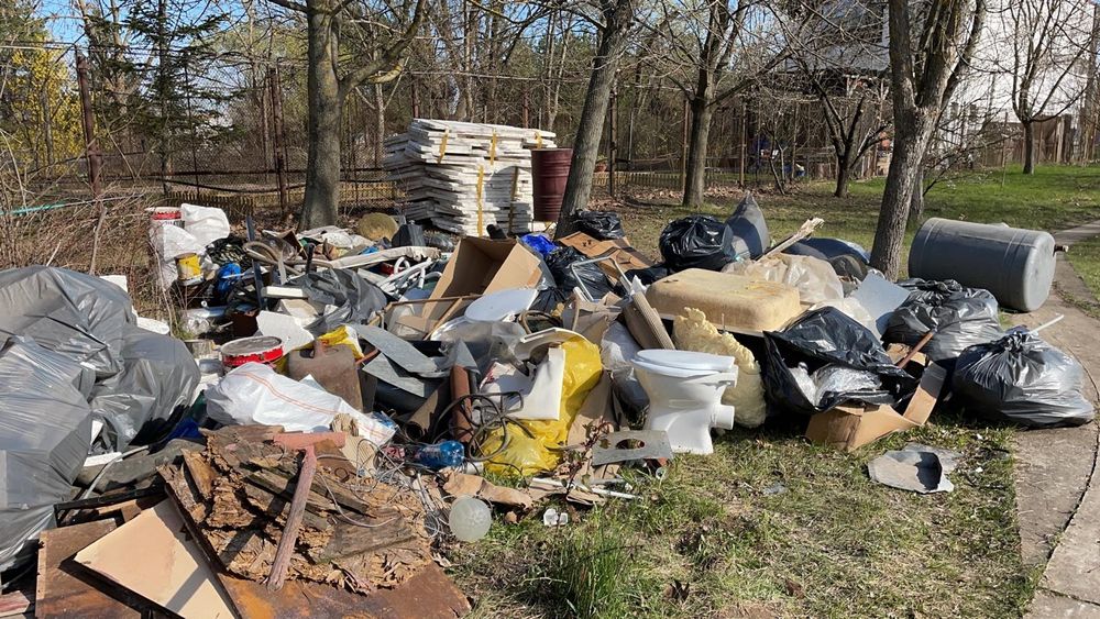 //Debarasez/Evacuez locuinte..Moloz,mobila,gunoi