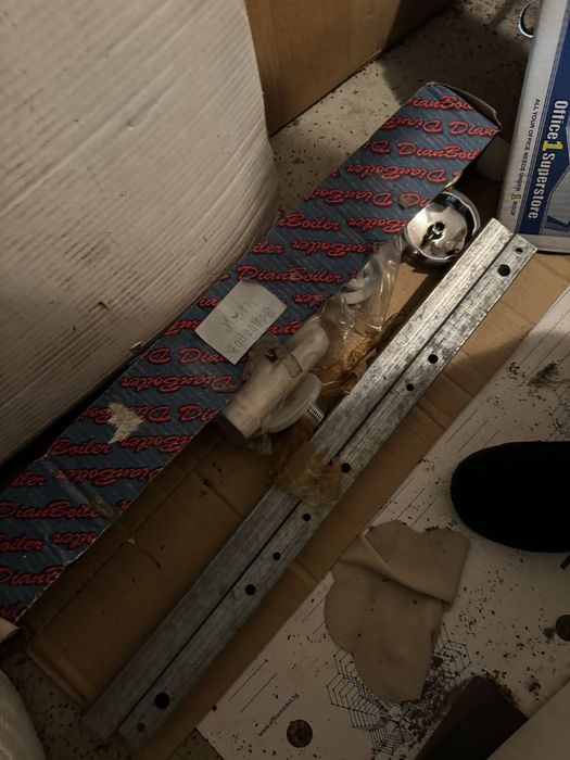 Чисто нова вана Рока с уникална стъклена преграда 170 см