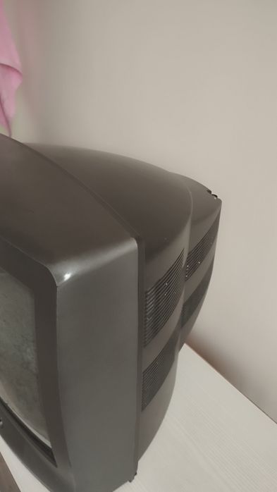 Телевизор старой модели