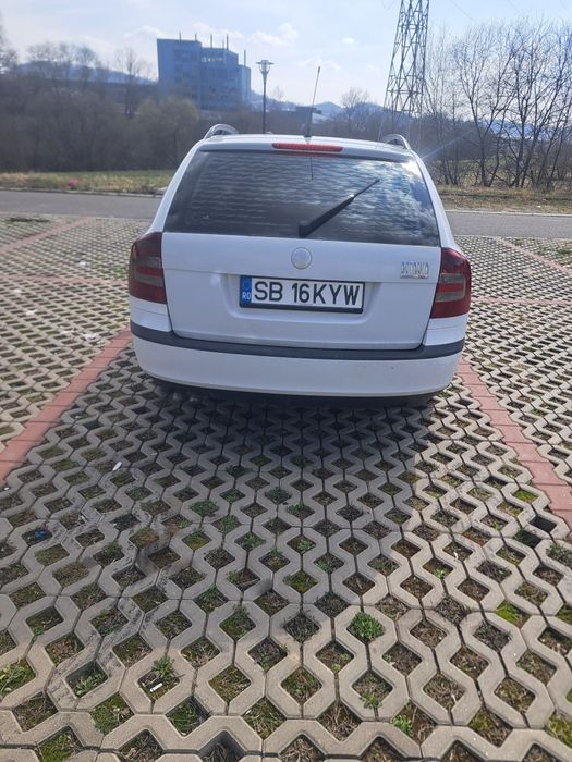 De vânzare urgent scoda octavia 2 motor 2l diesel 2007
