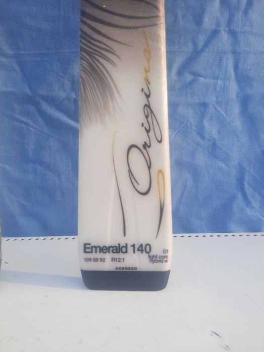 Карвинг ски  Salomon emerald 140см