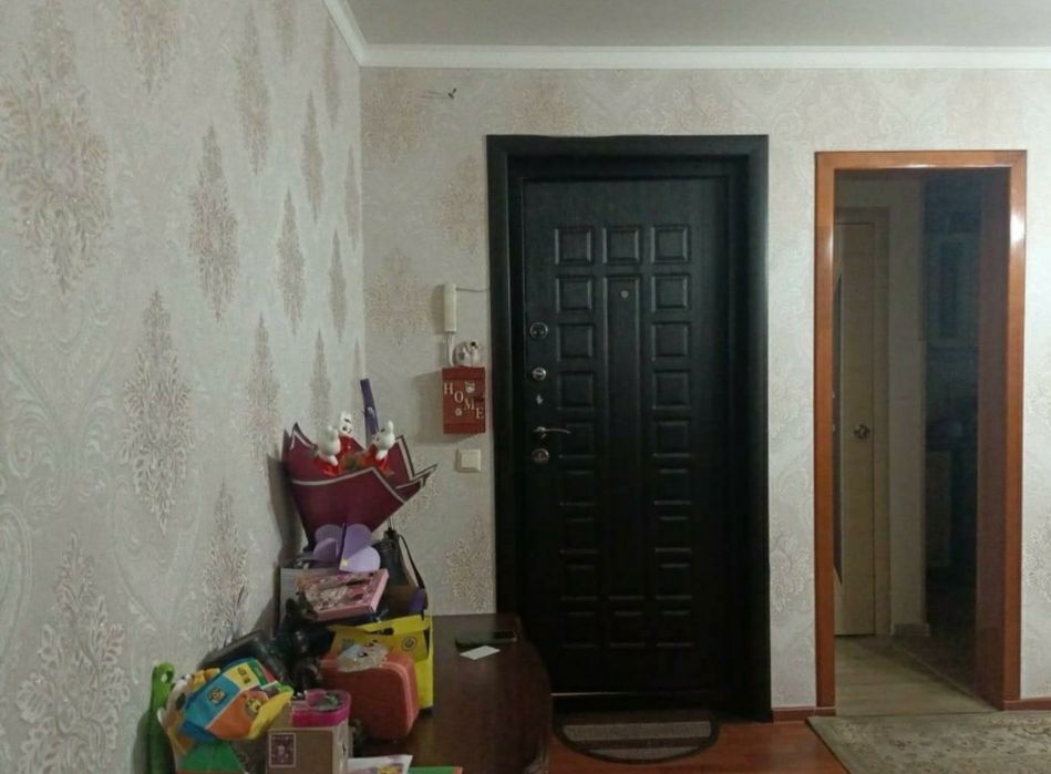 Продам 3 ком район 8 школы