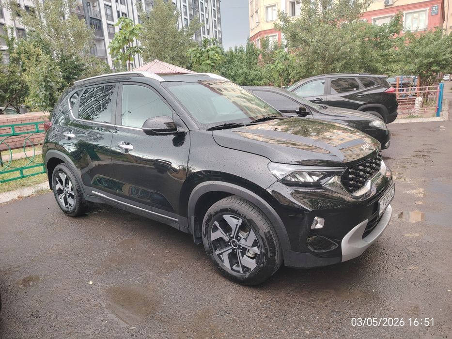 Продаётся Kia Sonet чёрного цвета. Машина в хорошем состоянии.