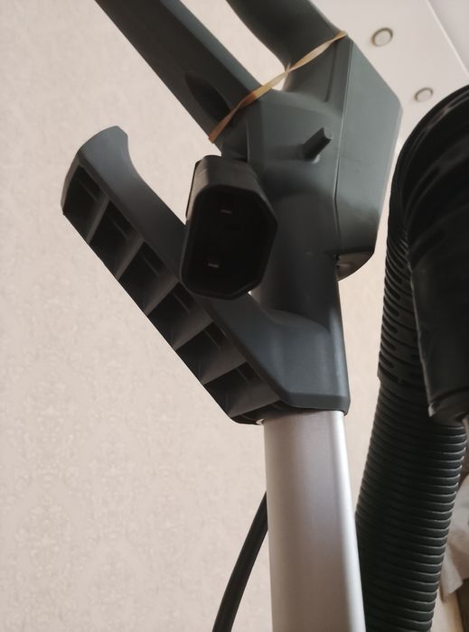 Профессиональный пылесос Karcher CV 38/2 Adv (2024 г.в.)
