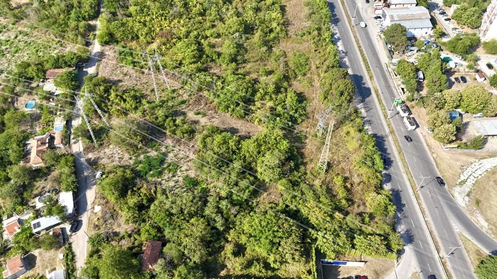 Парцел за продажба в.з. Кръста, Пром.зона Изток