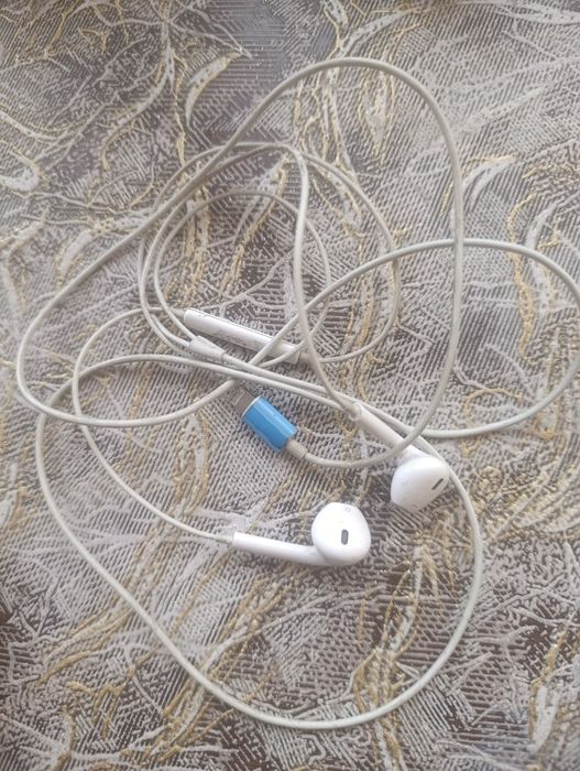 Iphone Zaryadka + aipods