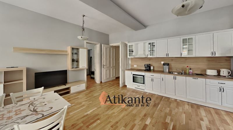 Дава се под наем Четиристаен апартамент в София, Център - 136 кв.м за 1173 € - Снимка #3