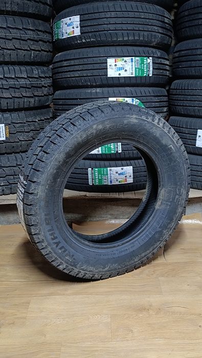 185/75R16C  ROYAL  BLACK