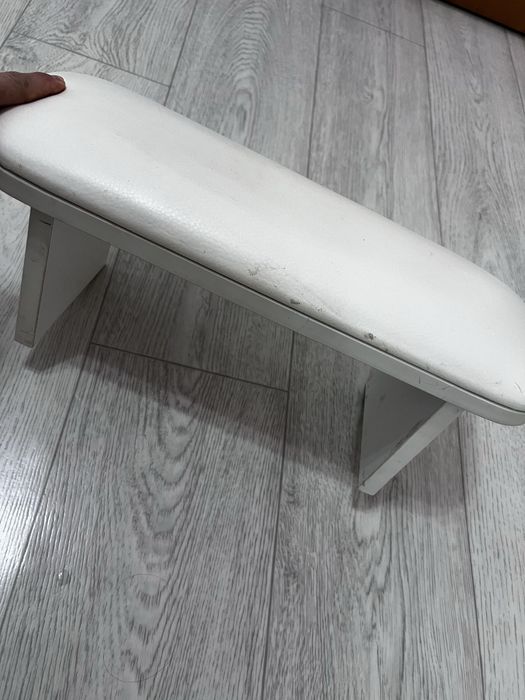 Подлокотник для маникюра