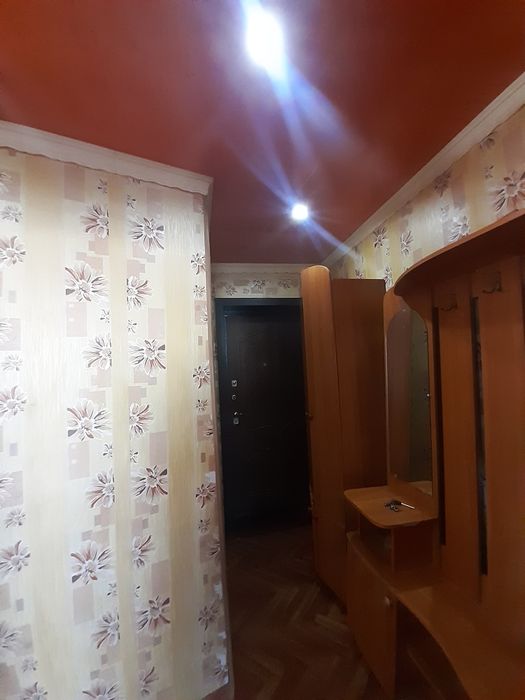 Продам 2 х   комнатную квартиру