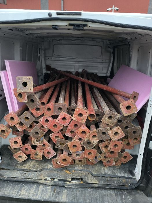 Popi metalici de inchiriat