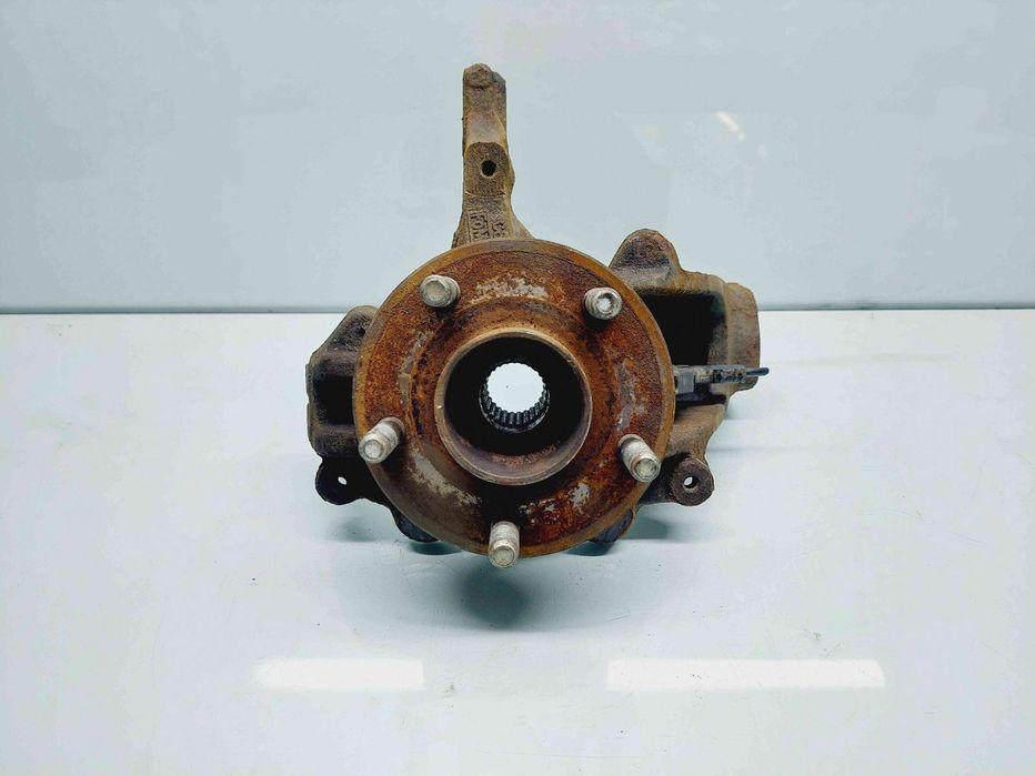 Fuzeta fata dreapta Ford Focus 3 Hatchback [Fabr 2011-2015] AV613K170