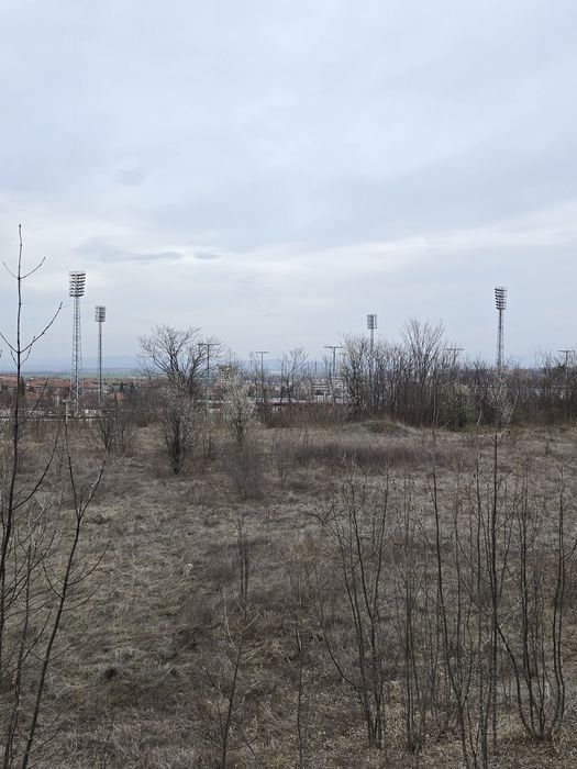 Голям парцел до Стадиона в Горна Оряховица