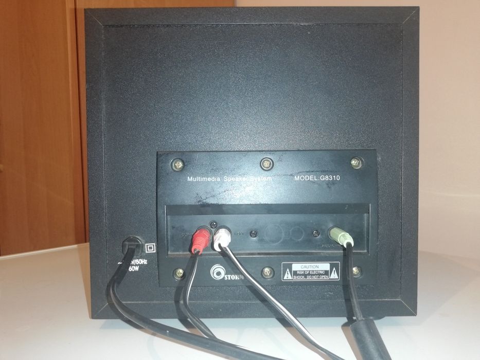 Усилитель с двумя колонками.