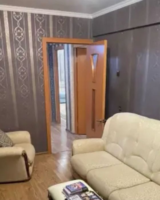 Продам б/у двери