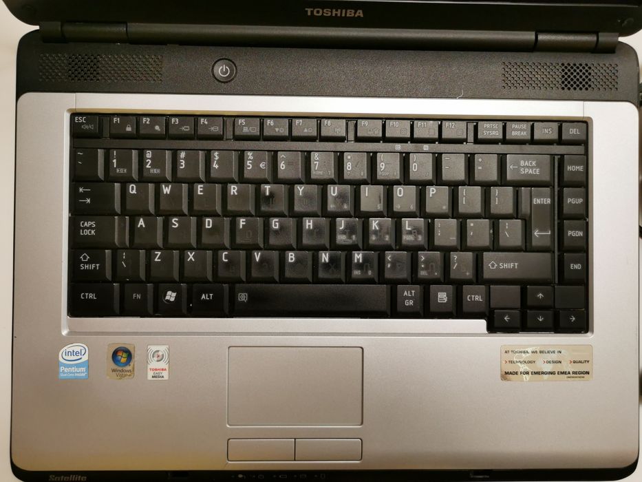 Лаптоп TOSHIBA satellite l300