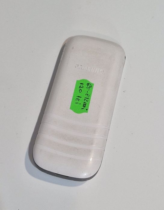 Telefon Samsung cu butoane perfect funcțional