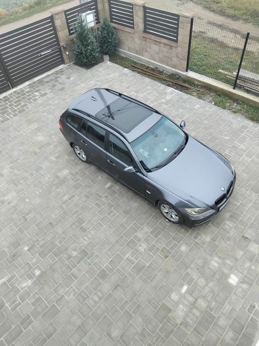 BMW 320 foarte îngrijit