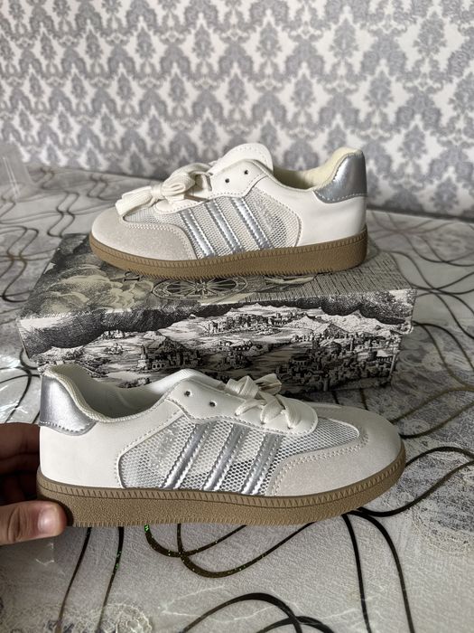 Krasofka adidas 36 razmer yangi
