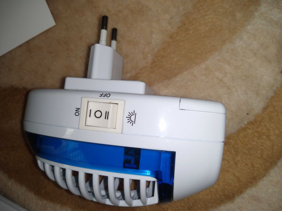 Aparat UV Light anti țânțari