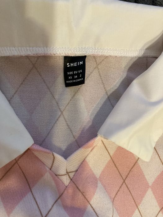 Блуза и 2 чифта дънки за 7 евро общо