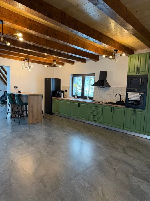 Cazare A-Frame modernă cu ciubăr și saună