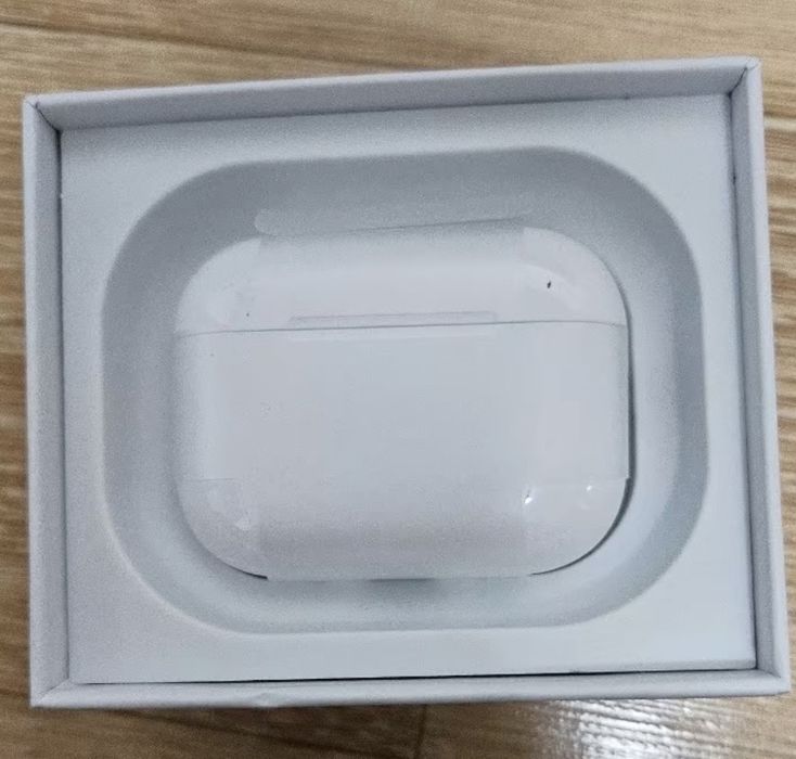 AirPods Pro 3.