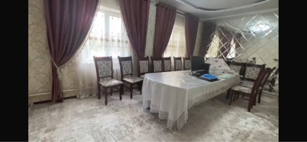 Продается стол, стулья