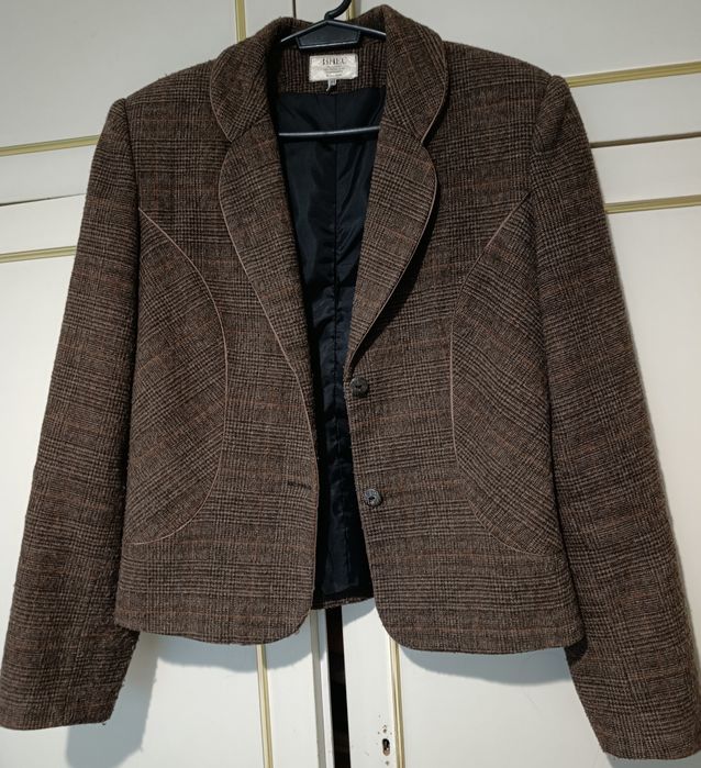 Дамско сако - 42