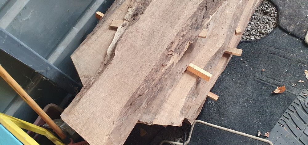 Орехов матриал дъски