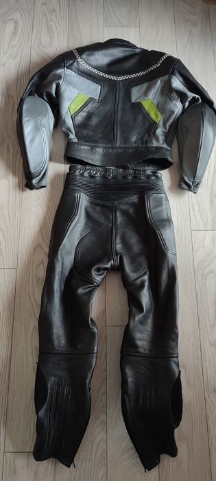 Costum moto piele naturala.