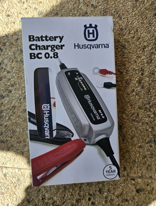 Incarcator Husqvarna 12V
