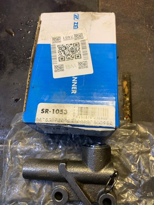 Гидронатяжитель ремня ГРМ