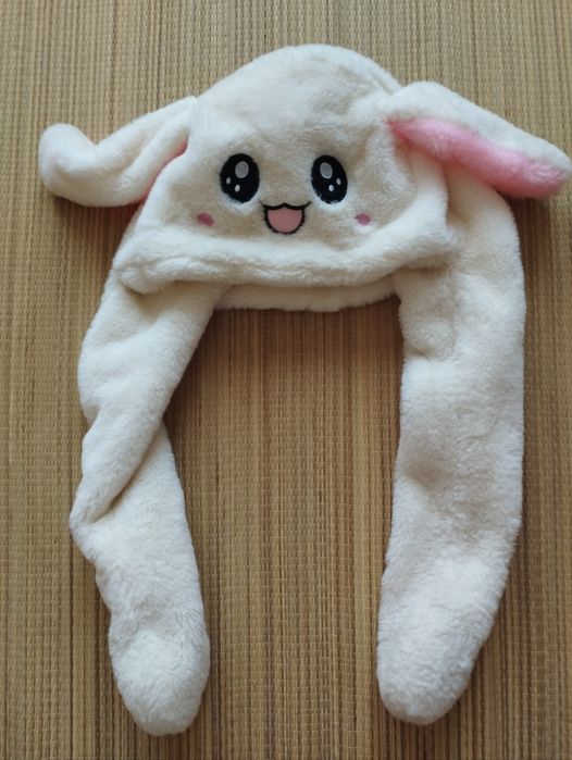 Детска шапка с мърдащи уши