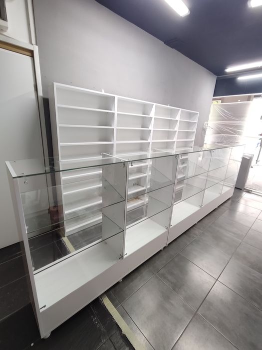 Rafturi,tejghele,mobilier magazine