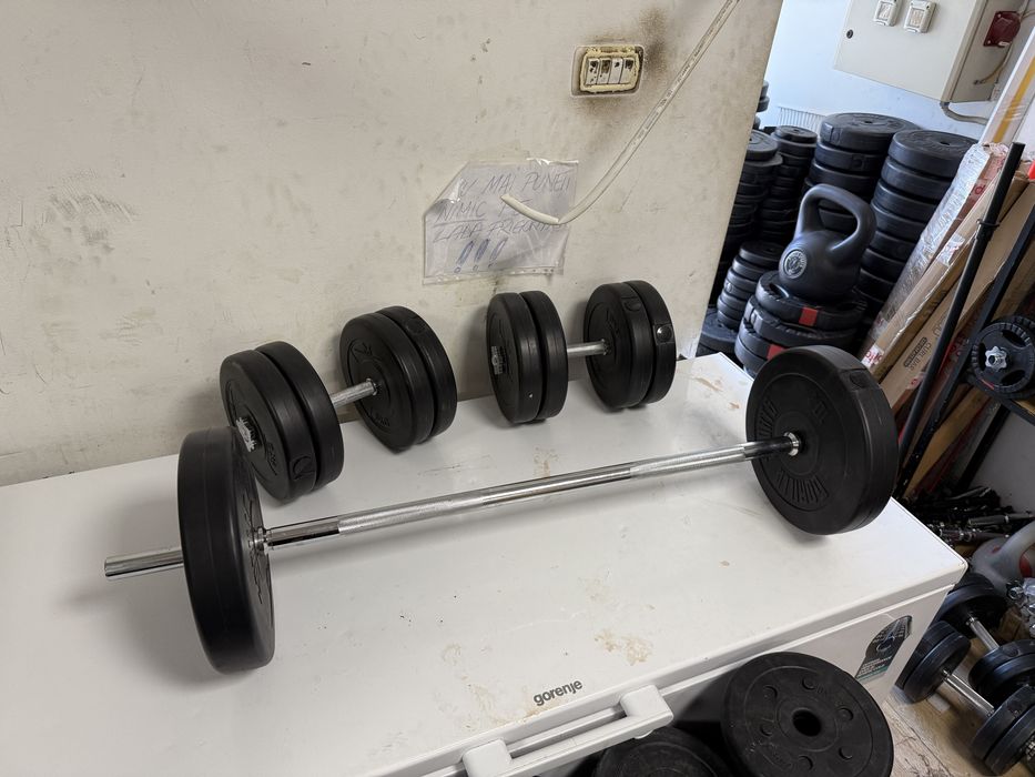 Pachet sala, gantere reglabile+haltera, greutate totala 70 kg.Pret 500